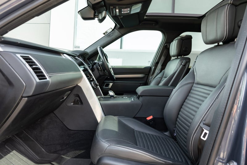 2025 Land Rover Discovery D350 Dynamic HSE image 3