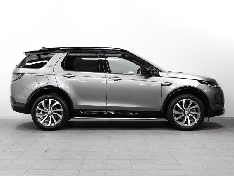 2025 Land Rover Discovery Sport P250 Dynamic SE image 3