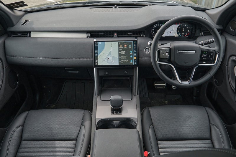 2025 Land Rover Discovery Sport P250 Dynamic SE image 4