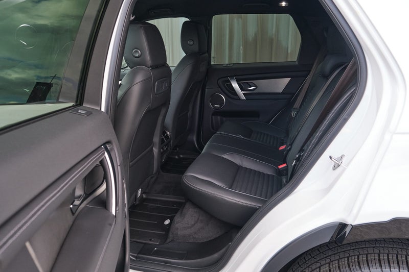 2025 Land Rover Discovery Sport P250 Dynamic SE image 3