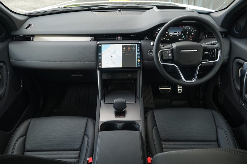 2025 Land Rover Discovery Sport P250 Dynamic SE image 4