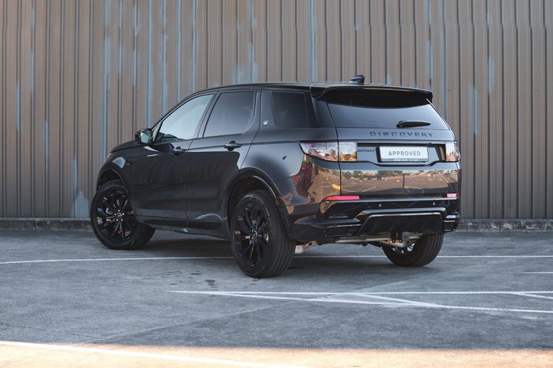 2025 Land Rover Discovery Sport P250 Dynamic SE image 2