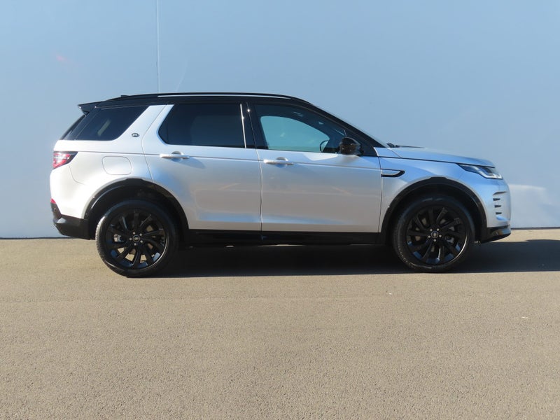 2025 Land Rover Discovery Sport P250 Dynamic SE image 2