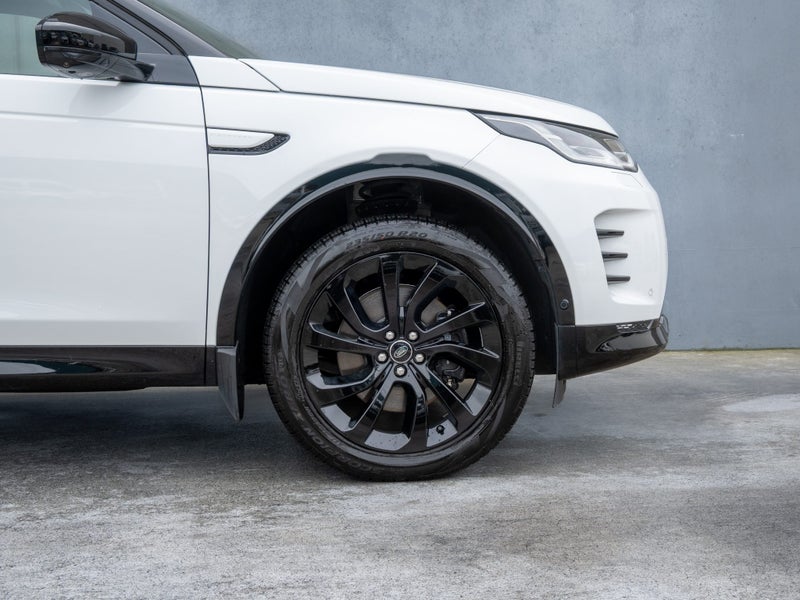 2025 Land Rover Discovery Sport P250 Dynamic SE image 4