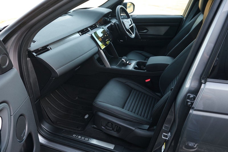 2025 Land Rover Discovery Sport P250 Dynamic SE image 5