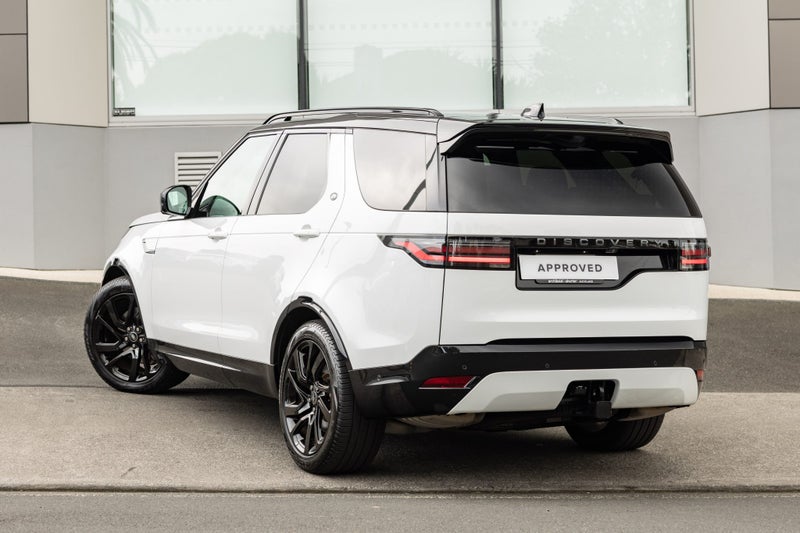 2025 Land Rover Discovery Sport P250 Dynamic SE image 2
