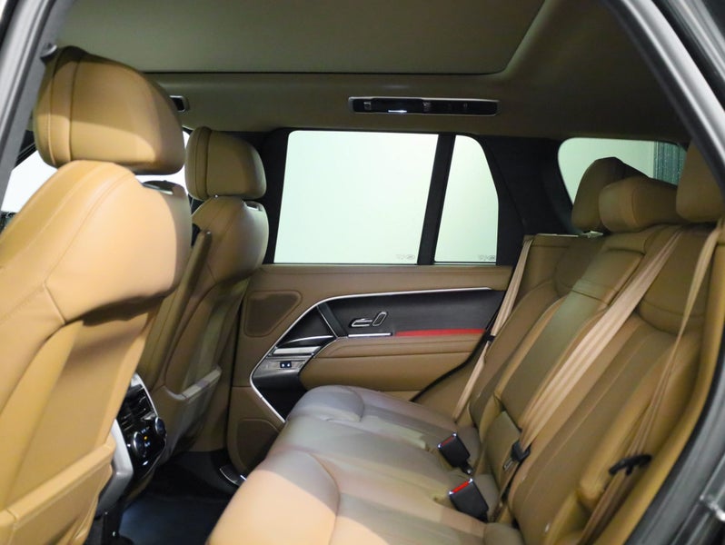 2025 Land Rover Range Rover D350 HSE image 5