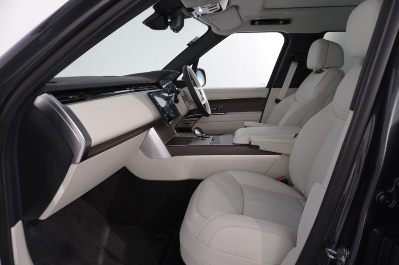 2025 Land Rover Range Rover D350 HSE SWB, 4WD,... image 3