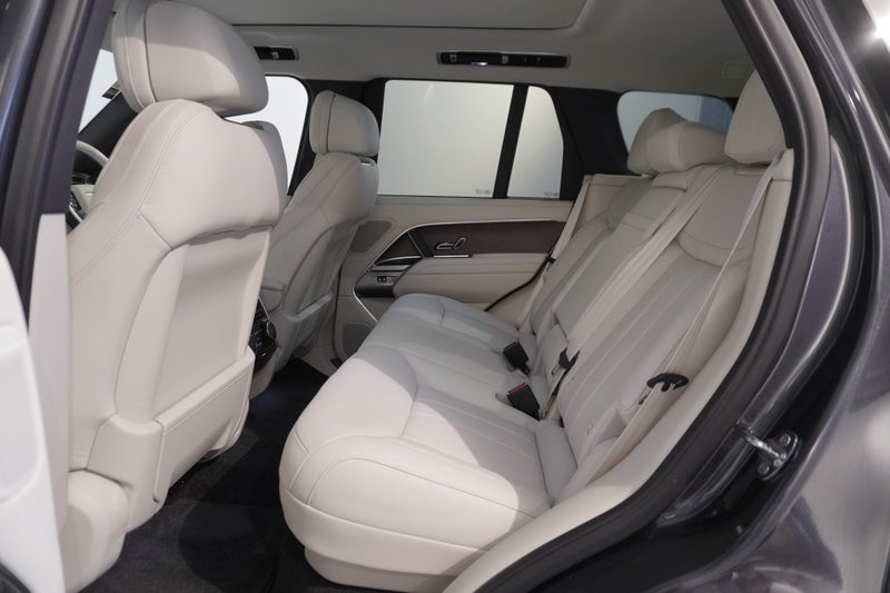 2025 Land Rover Range Rover D350 HSE SWB, 4WD,... image 5