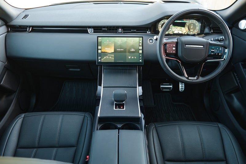 2025 Land Rover Range Rover Evoque P250 Dynamic... image 4