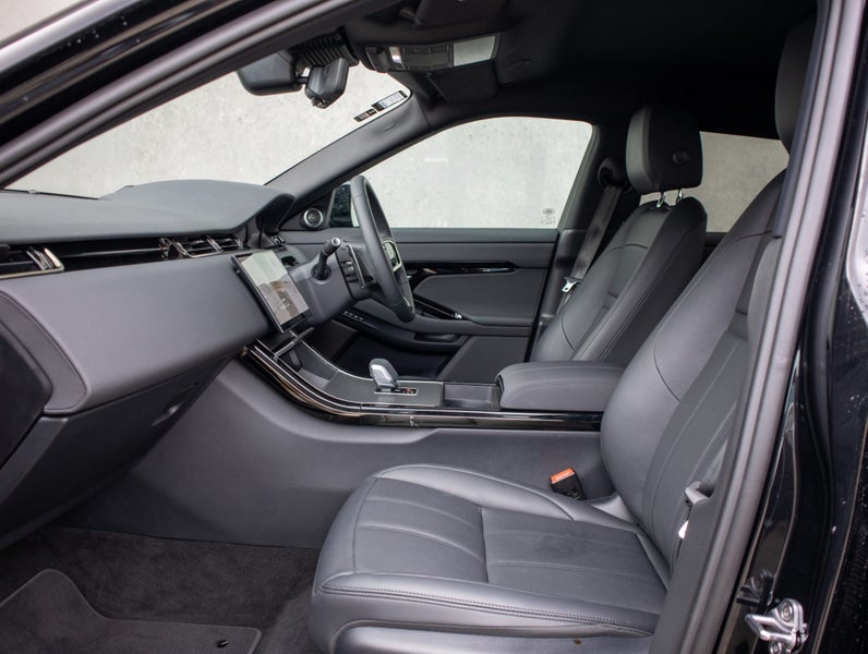 2025 Land Rover Range Rover Evoque P250 Dynamic SE image 3