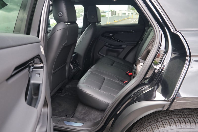 2025 Land Rover Range Rover Evoque P250 Dynamic SE image 4