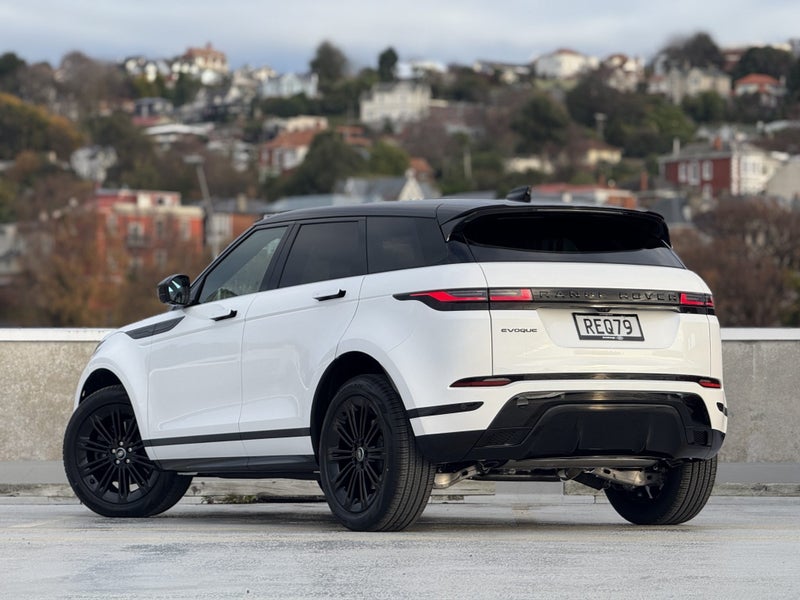 2025 Land Rover Range Rover Evoque P250 Dynamic SE image 3