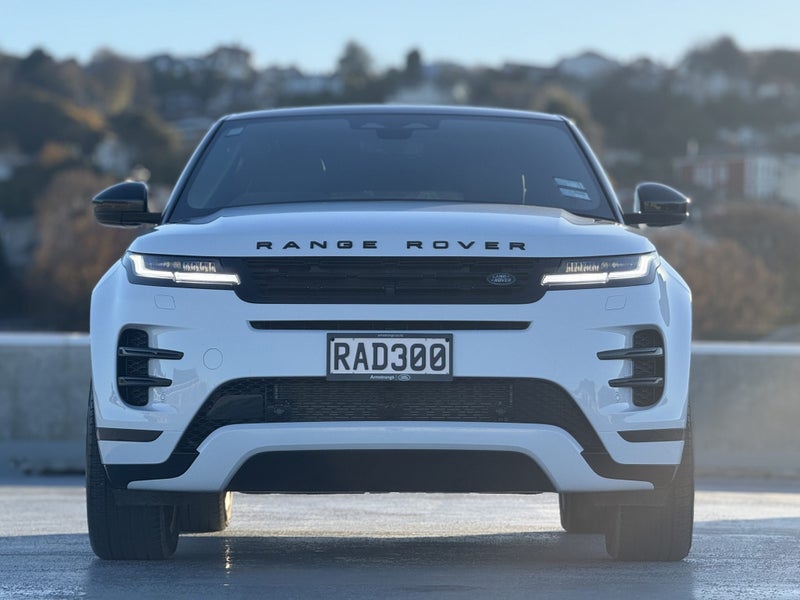 2025 Land Rover Range Rover Evoque P270e Dynami... image 5