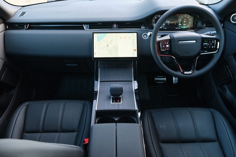 2025 Land Rover Range Rover Evoque P300e Dynami... image 4