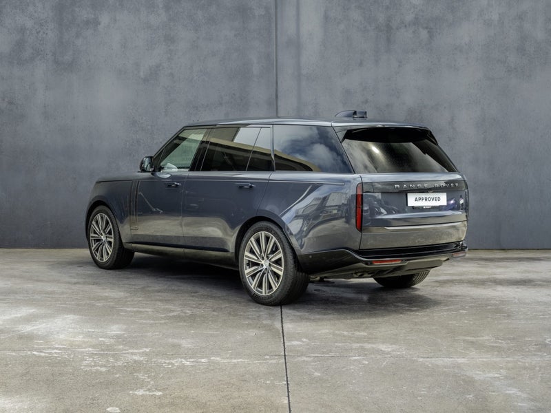 2025 Land Rover Range Rover P530 Autobiography... image 2