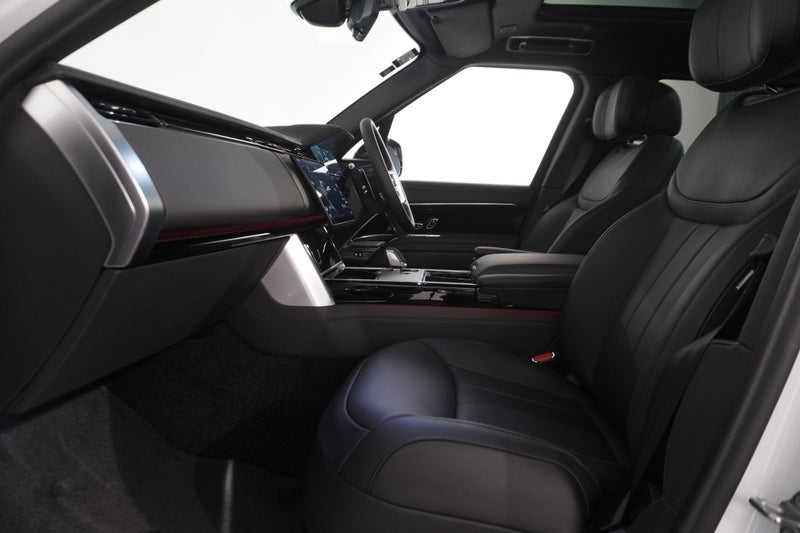 2025 Land Rover Range Rover P530 AUTOBIOGRAPHY,... image 3