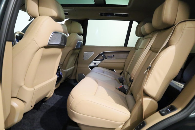 2025 Land Rover Range Rover P530 AUTOBIOGRAPHY... image 5
