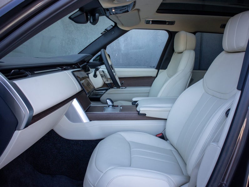 2025 Land Rover Range Rover P530 HSE SWB image 3