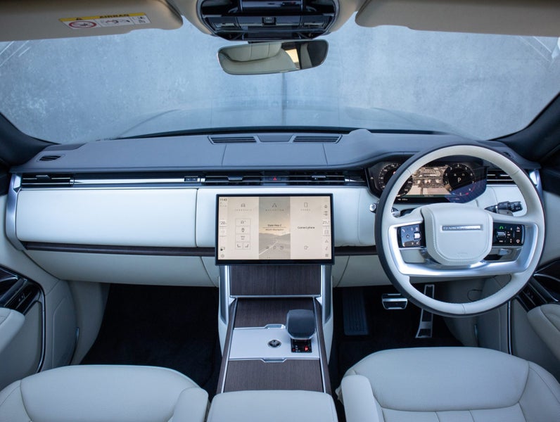 2025 Land Rover Range Rover P530 HSE SWB image 4