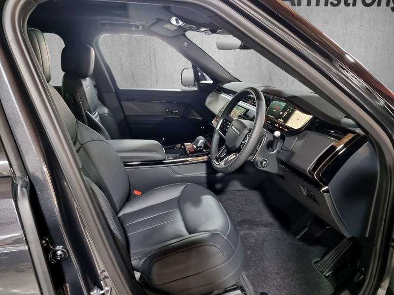 2025 Land Rover Range Rover Sport D250 SE image 2