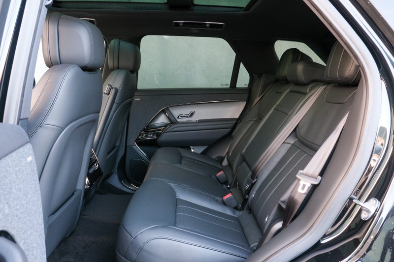 2025 Land Rover Range Rover Sport D250 SE image 4