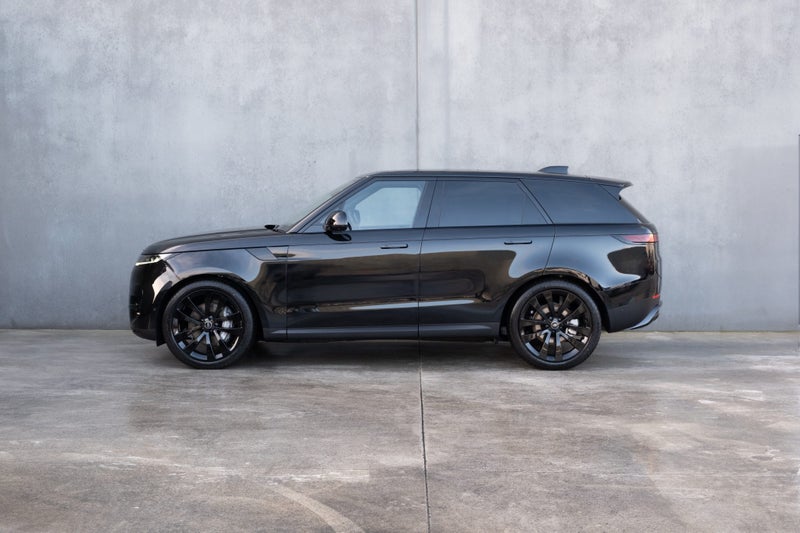 2025 Land Rover Range Rover Sport D250 SE image 5
