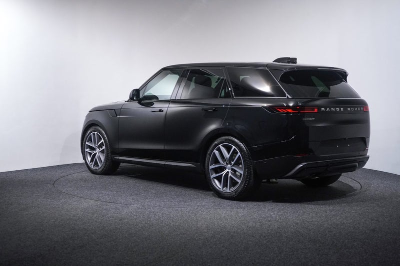 2025 Land Rover Range Rover Sport D250 Se image 2
