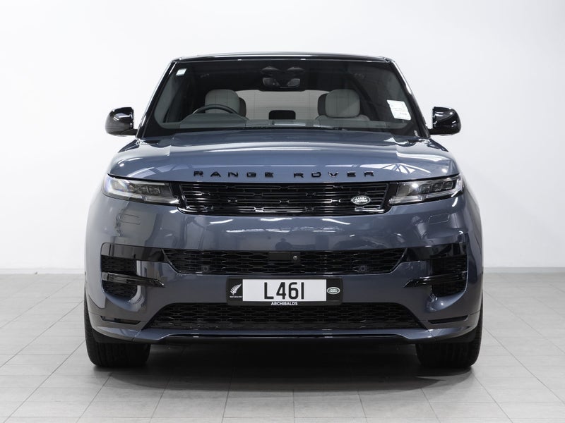 2025 Land Rover Range Rover Sport D300 Dynamic SE image 2