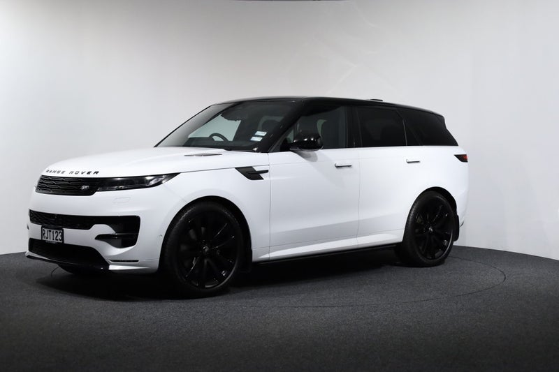 2025 Land Rover Range Rover Sport D300 Dynamic Se image 3