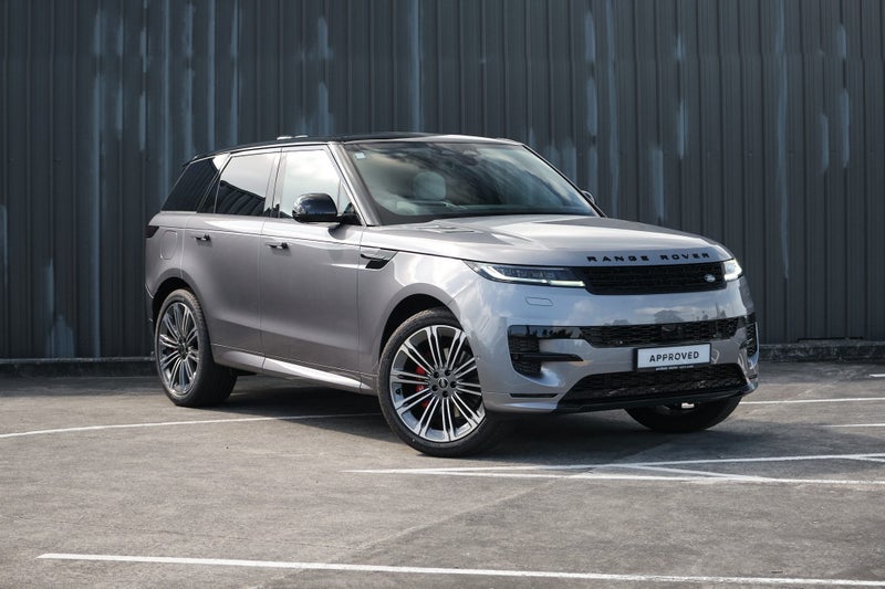 2025 Land Rover Range Rover Sport D300 Dynamic SE image 1