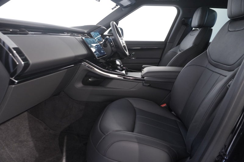 2025 Land Rover Range Rover Sport D350 DYNAMIC... image 3