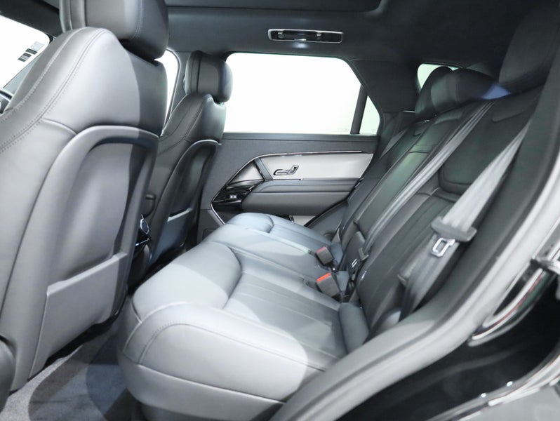 2025 Land Rover Range Rover Sport D350 Dynamic Hse image 5