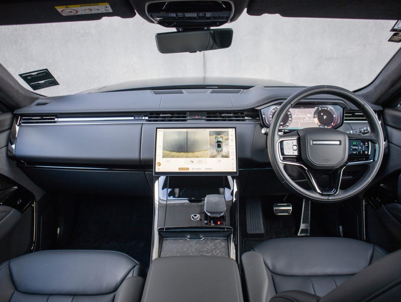 2025 Land Rover Range Rover Sport D350 Dynamic HSE image 4