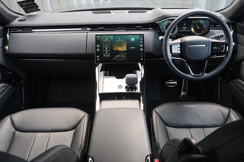 2025 Land Rover Range Rover Sport D350 Dynamic HSE image 5