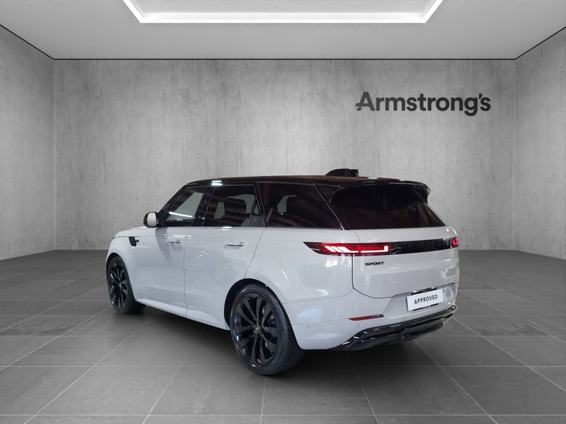 2025 Land Rover Range Rover Sport D350 Dynamic HSE image 3