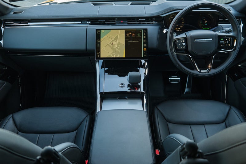 2025 Land Rover Range Rover Sport P460e Dynamic... image 4