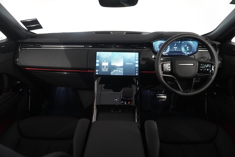 2025 Land Rover Range Rover Sport P460E DYNAMIC... image 4