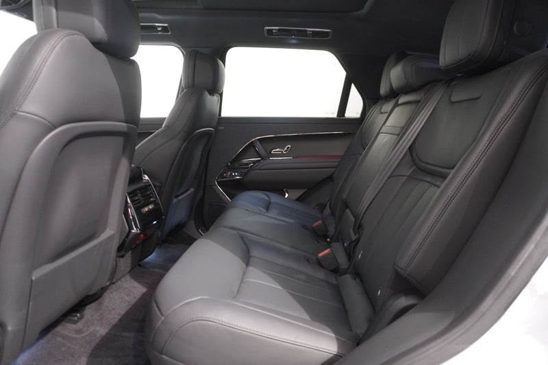 2025 Land Rover Range Rover Sport P460E DYNAMIC... image 5