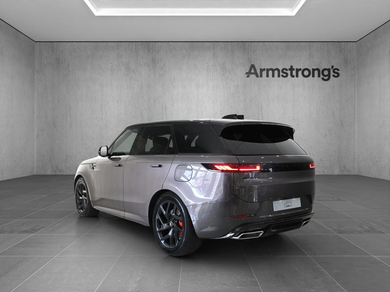 2025 Land Rover Range Rover Sport P460e Dynamic SE image 3