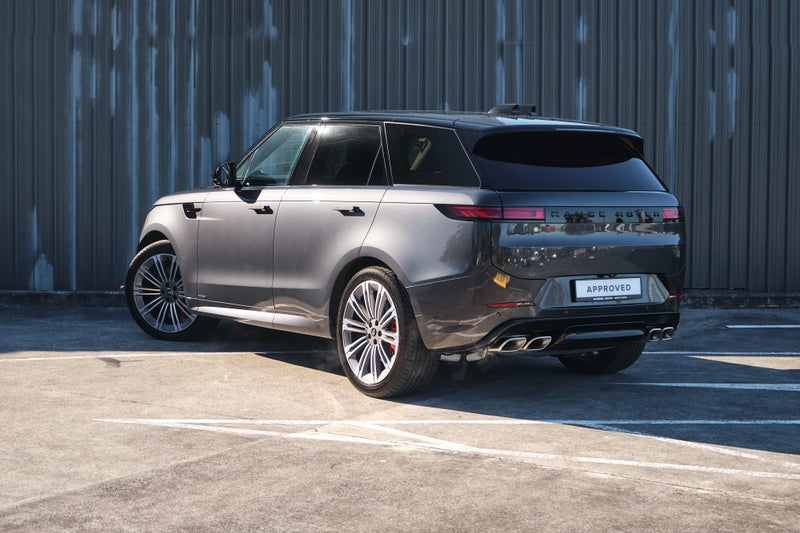 2025 Land Rover Range Rover Sport P530 Autobiog... image 3