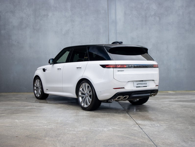2025 Land Rover Range Rover Sport P530 Autobiog... image 2