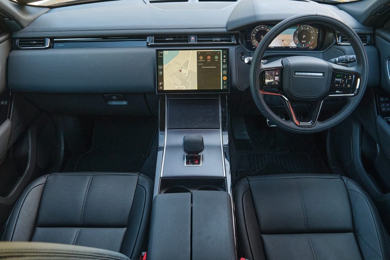 2025 Land Rover Range Rover Velar P250 Dynamic SE image 4