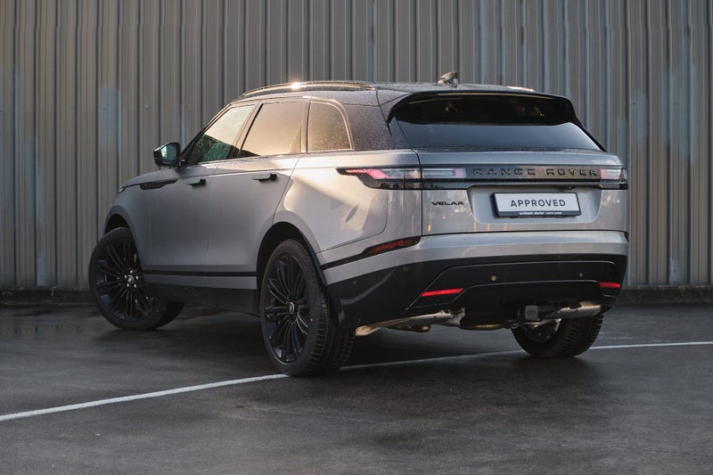 2025 Land Rover Range Rover Velar P250 Dynamic SE image 2
