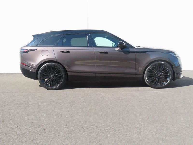 2025 Land Rover Range Rover Velar P250 Dynamic SE image 2