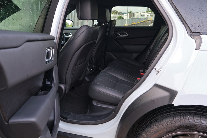 2025 Land Rover Range Rover Velar P400e Dynamic... image 4