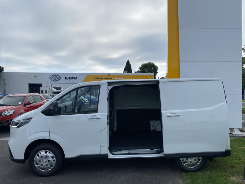 2025 LDV Deliver 7 2.0 Turbo Diesel. 8 Speed ZF... image 3