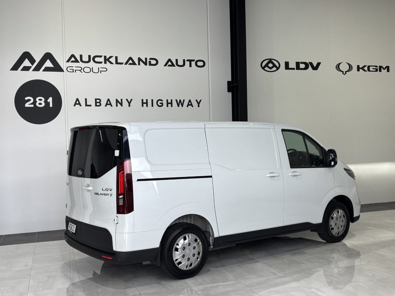 2025 LDV Deliver 7 Demo! Double-Door SWB image 2