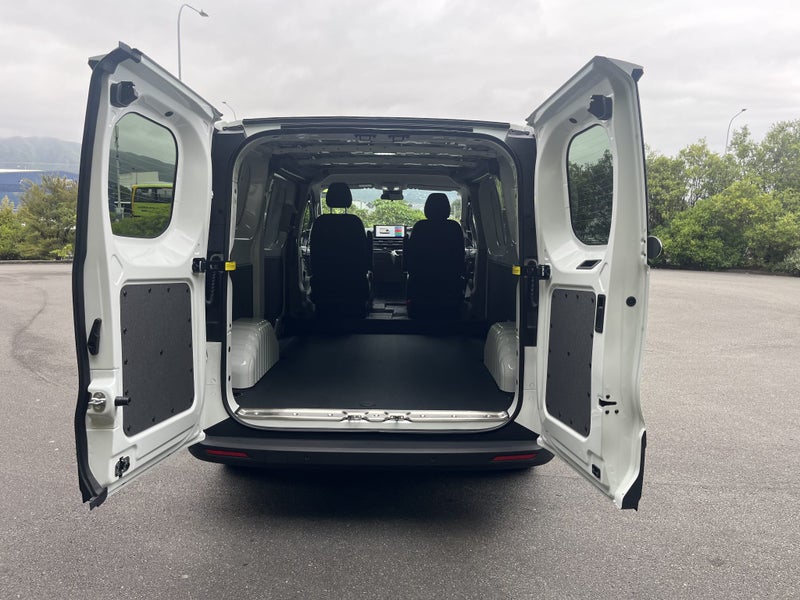 2025 LDV Deliver 7 SWB Single Door image 5