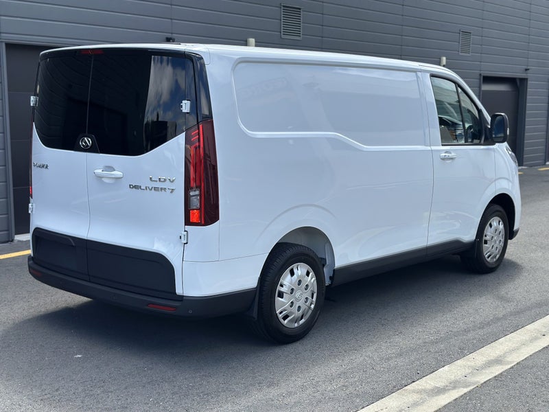 2025 LDV Deliver 7 SWB Single Door image 4